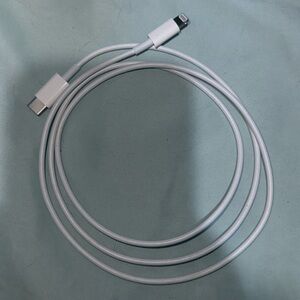 usb c to iphone cord